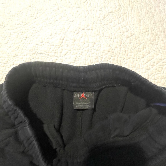 Michael Jordan black shorts - Picture 3 of 3